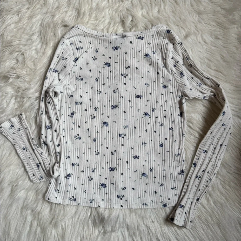 Floral Button-Down Sleepwear Top - Picture 5 of 7